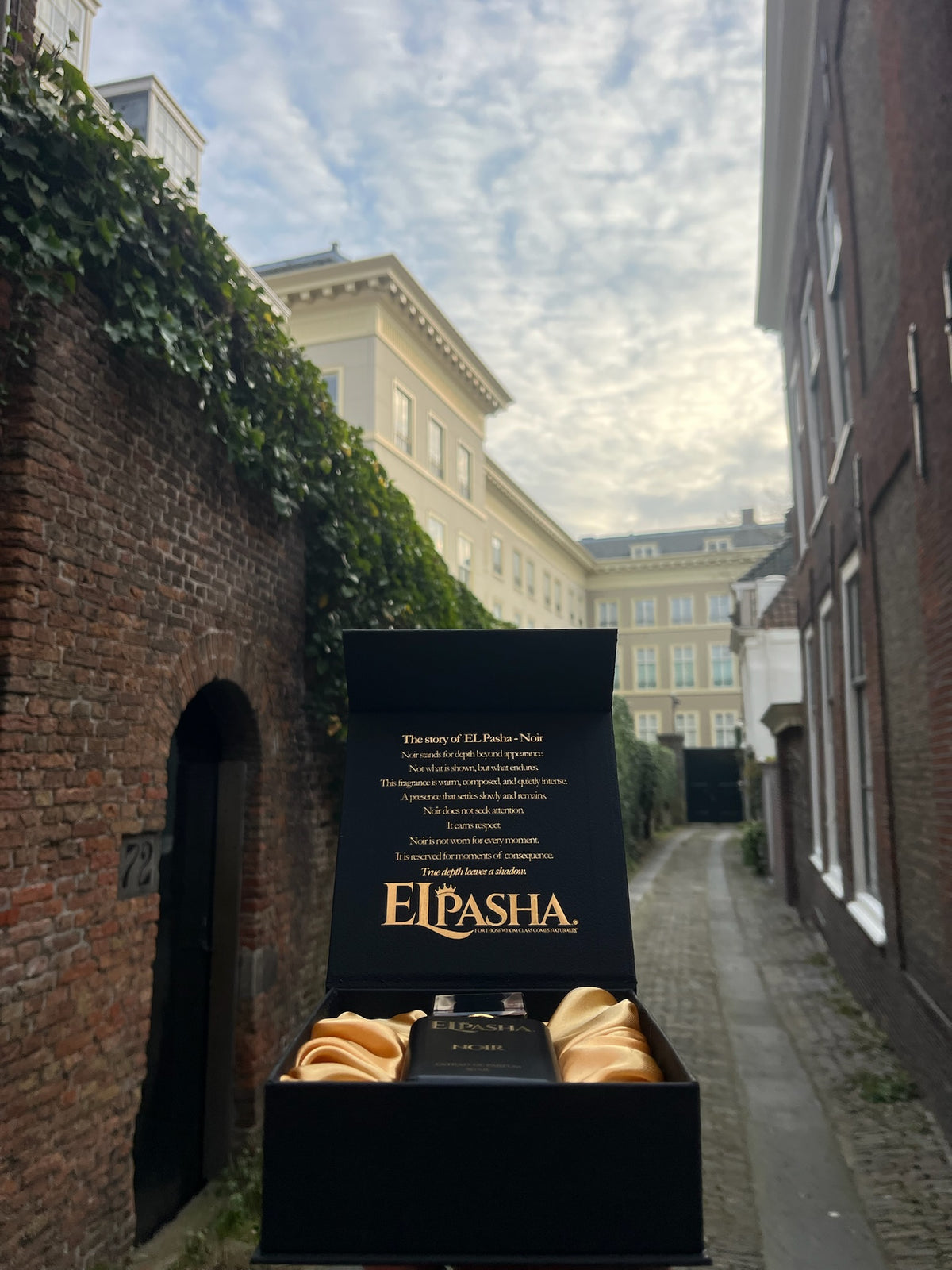 EL Pasha Noir™ - Extrait de Parfum